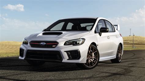 The 2024 Subaru WRX has yet to reveal all its assets, but according to Subaru we can expect improved performance and handling. The model is powered by a 2.4L BOXER turbo engine delivering 271 hp.